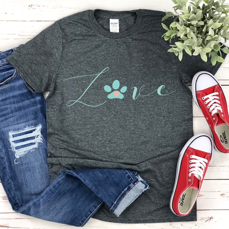 birthday gift for dog mom love paw shirt fur mama graphic tee cute dog lover gift Dog paw print shirt mother/'s day gift for dog mom