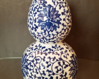 ヴィンテージ景徳鎮青白磁双瓢箪花瓶｜古典的な中国風蓮模様葫蘆花瓶