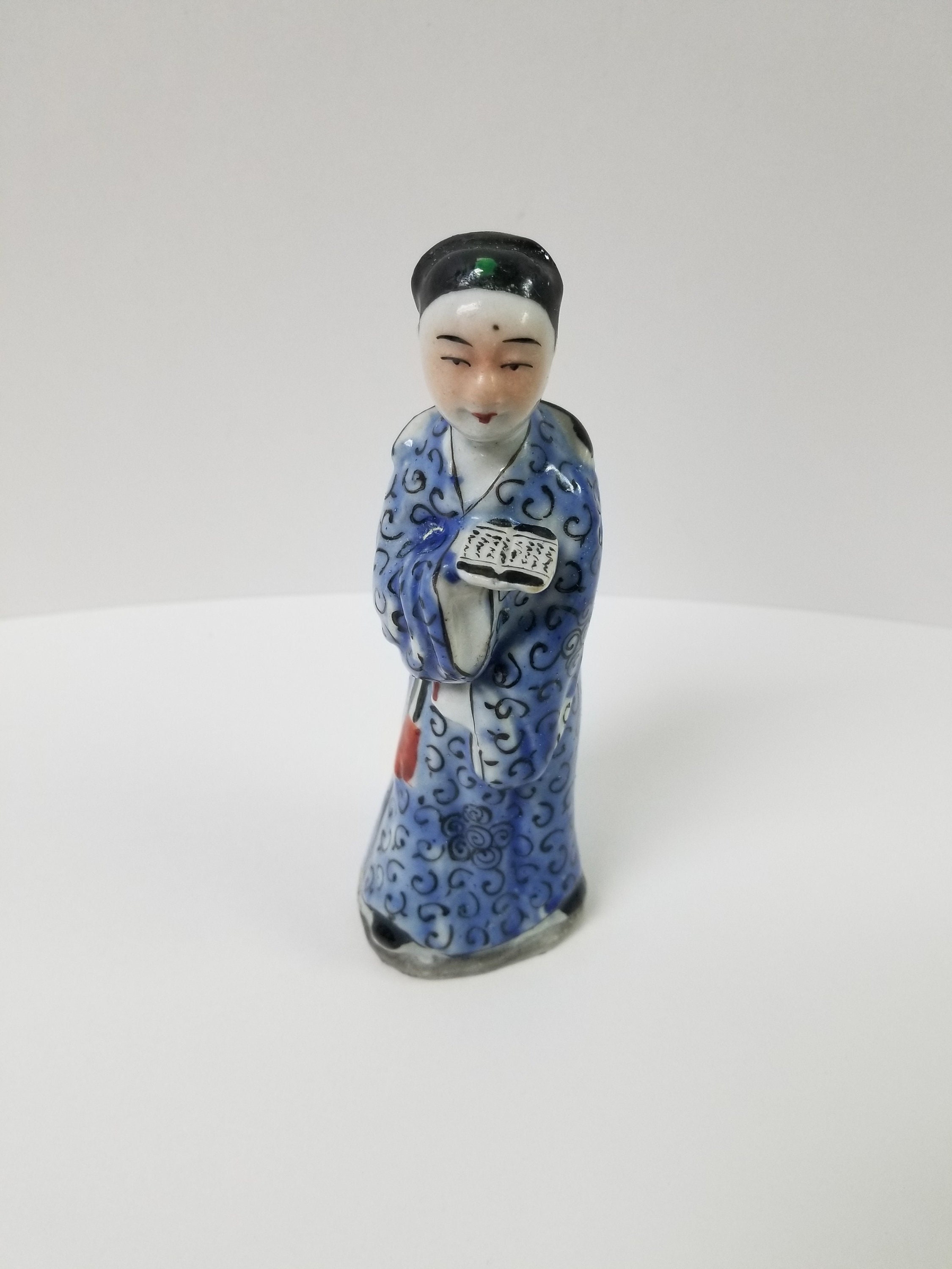 Qing Dynasty Famille Rose Scholar Figurine