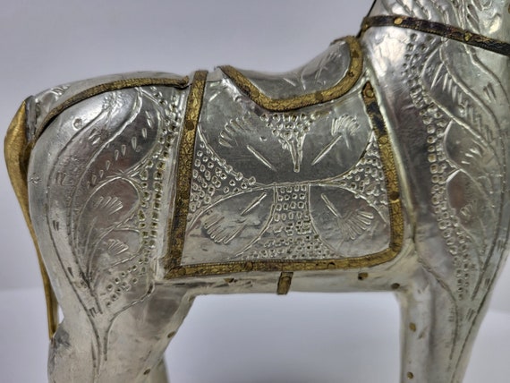 インドの民芸品 金属製の馬 - Etsy 日本