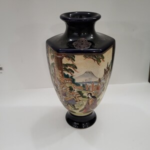 Antique Japanese Satsuma Hexagonal Vase 12.25” – Signed Gyokusen 玉泉造, Meiji / Taisho Era Cobalt & Gold Gilt Figural Vase, Mt Fuji , Samurai