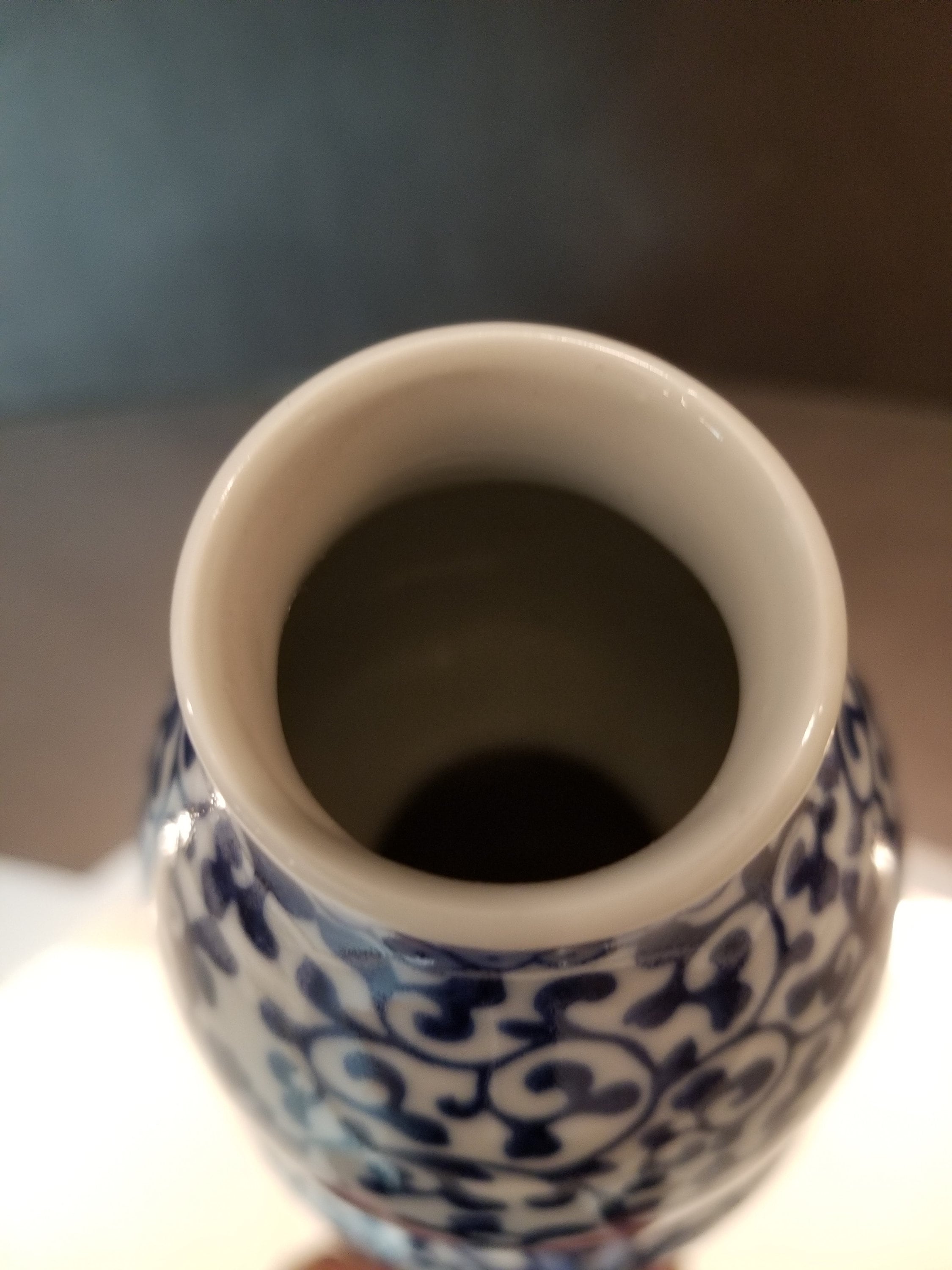 中国景徳鎮製大明成化青花磁ですひょうたん瓶です現代工芸