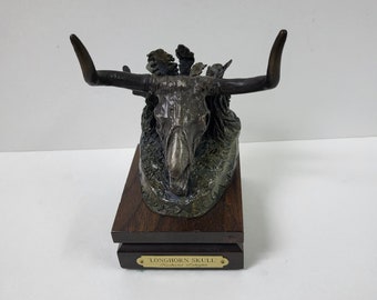Cráneo de cuernos largos de bronce de Richard Schafer (1922-2004)