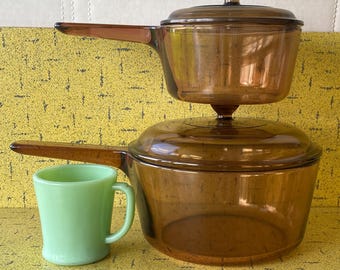 Corning Visions Ware France - Amberkleurig open haard bruin glas - Vintage 4-delige klassieke set jaren 80 - 1 l en 2,5 l steelpannen met deksel - VG+++ in Canada