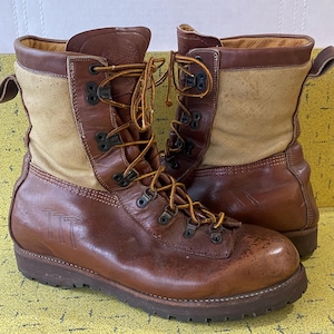 Vtg. Bottes PROSPECTOR de Canada West Shoe Co. - Cuir marron - Gore Tex - Thinsulate - Semelles Vibram - Tailles 12/45 pour hommes - Fabriquées au Canada - VG++