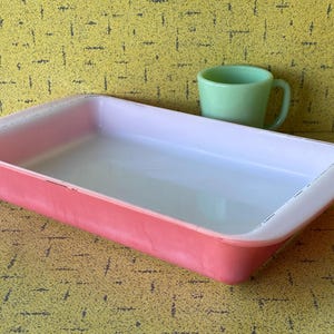Pyrex 3-Quart Easy Grab Glass Baking Dish With Blue Lid – Microwave, Dishwasher & Freezer Safe