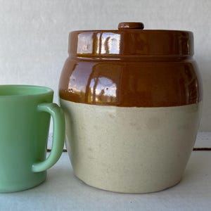 Medicine Hat Potteries Stoneware Bean Pot #1 Scarce Lidded - Little Chief Vtg. 1938-1955 - 1 Quart Sz - 2 Colour - AS NEW VG++Buy In Canada