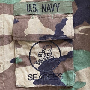 U.S. Navy Seabees Woodland Camouflage Temperate Combat Coat Vintage 1990s - Large Long - American Apparel - Authentic - Excellent Condition!