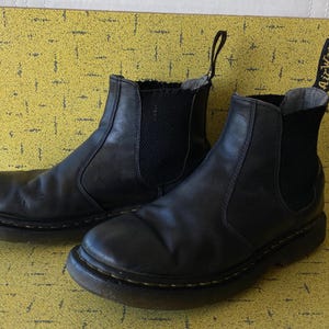 Dr. Doc Martens Vtg. Zwarte leren Chelsea Air Wair-laarzen - Made in UK - gevoerd - tweekleurige luchtkussenzolen - Amerikaanse herenmaat 8 - Well Loved VG++