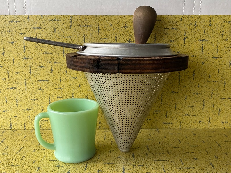 Wear-Ever No.8 Chinois Conical Strainer Colander Sieve Soup Puree Sauce Aluminum w/ Wood Pestle Vtg 1940s Canada No Stand Beauty image 7