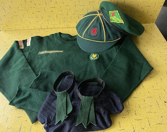 Boy Scouts Wolf Cubs Canada 60s Vtg. 1st Arrowsmith Port Alberni - Pullover Sweater, Cap, Fleur de Lis Beret, Socks, Tab Garters - In Canada