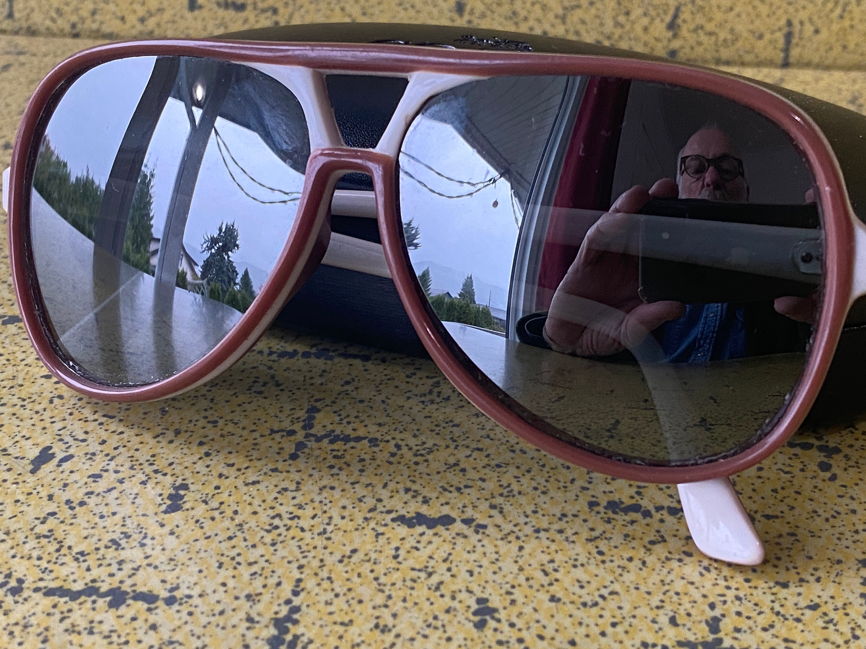 Aviator Teardrop Ski Type 1970s Sunglasses - Brown W/ White 