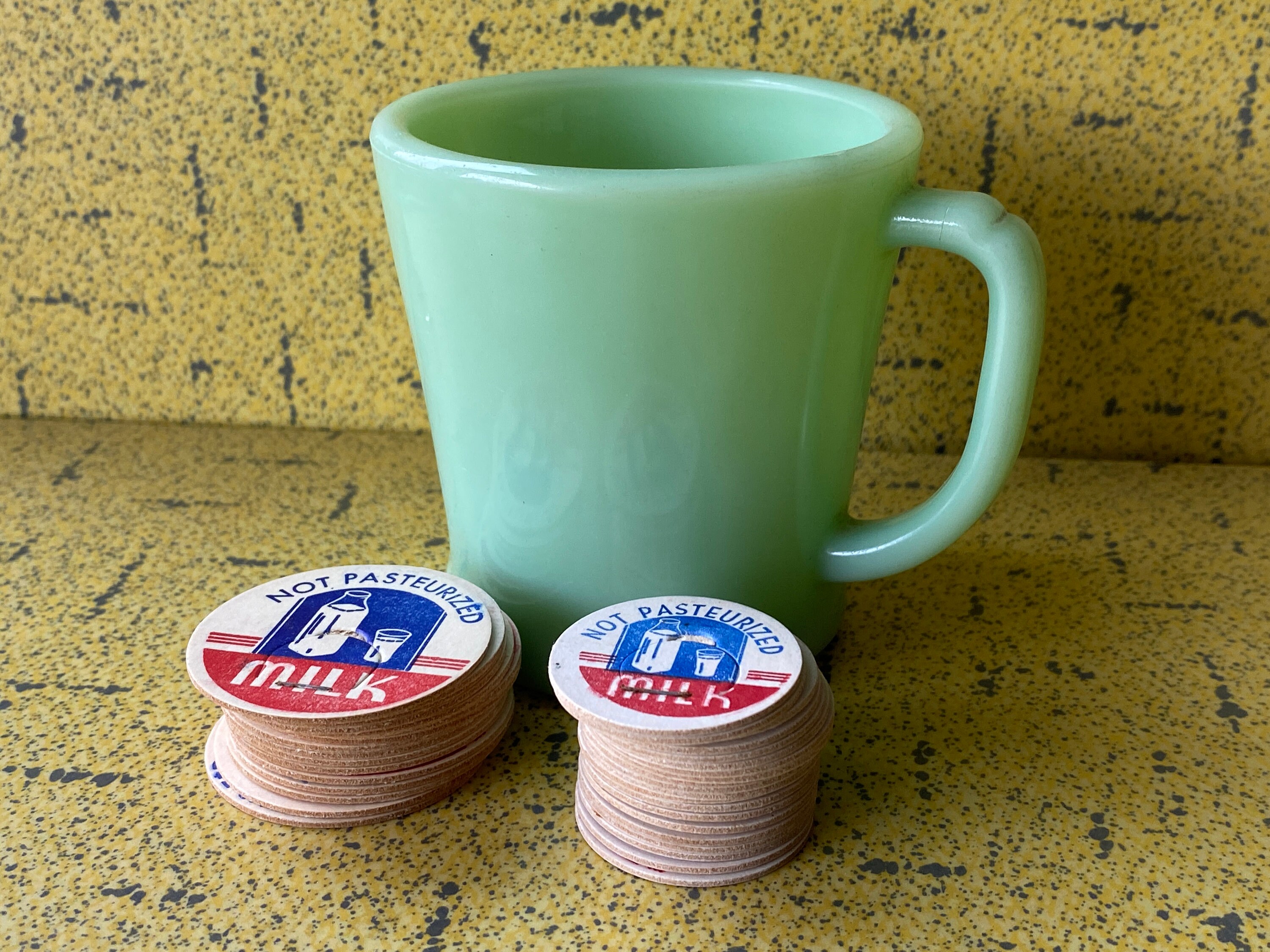 1950年代のヴィンテージ牛乳瓶キャップ - インサート「ポグ」スタイル