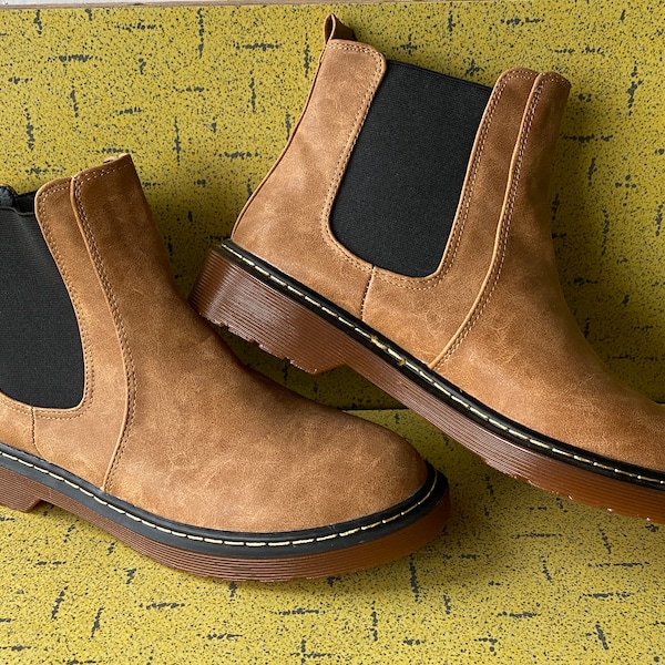 blundstone tan boots