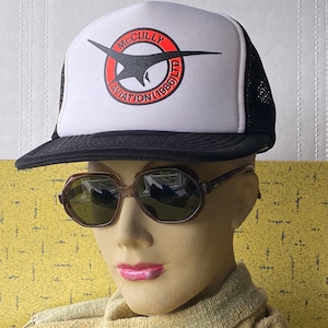 McCully Aviation (1986) Ltd. Nanaimo B.C. Wilson Gorra de béisbol vintage de los años 80 con visera plana y cierre a presión, de camionero, de malla trasera - NOS - VG+++ Como nueva
