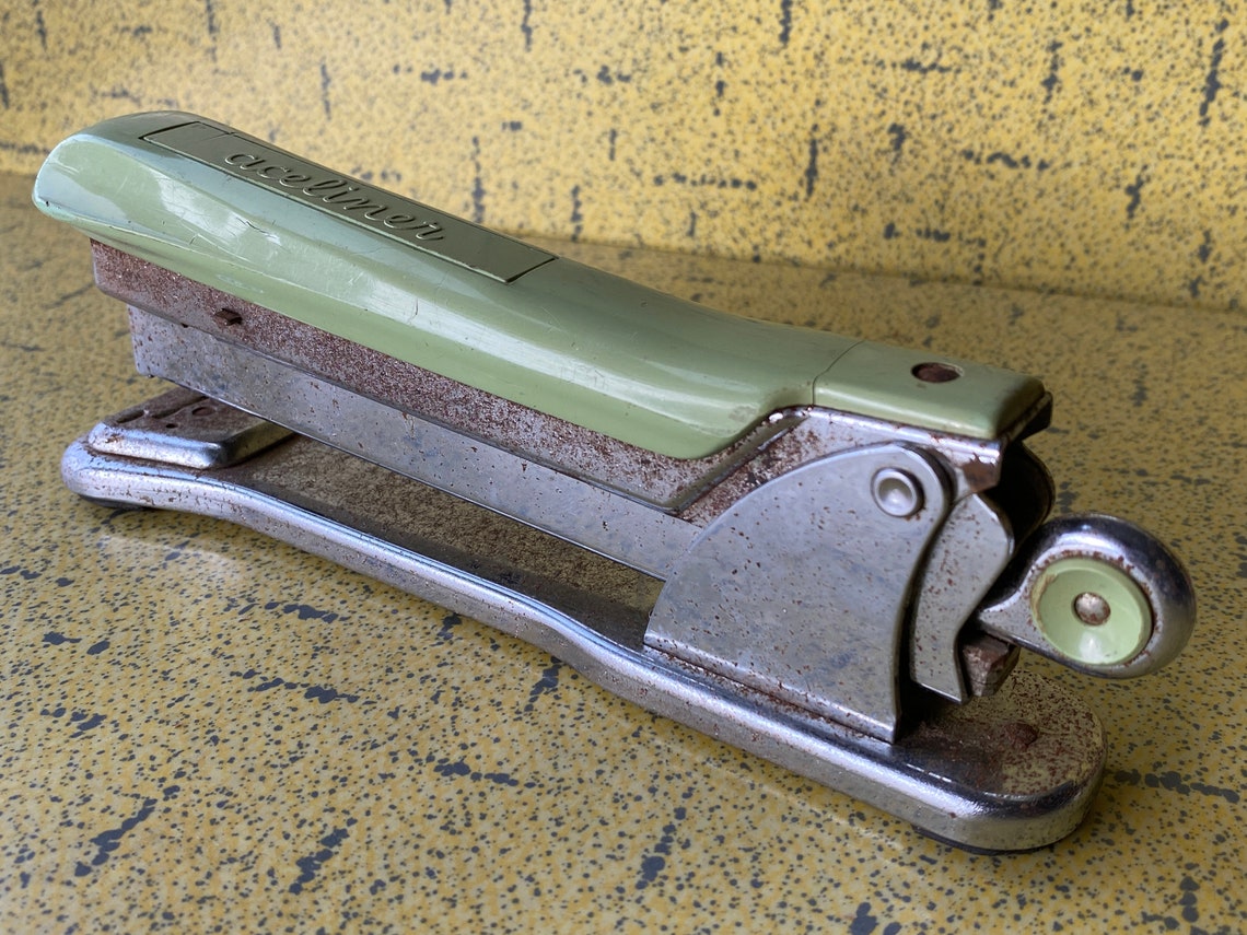 Eldon Rounded Stapler Vtg 1950s-60s STAPLERS - Mint Green Aceliner 502 - Browns Arrow M25 ...