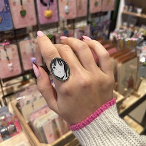 Anello artigianale Kakegurui in acciaio inossidabile creato con frammento di manga originale giapponese taglia unica regolabile pezzo unico