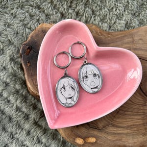 Orecchino manga Anya acquistabile in coppia o singolarmente in modo da abbinarlo come preferisci - acciaio inossidabile anallergico