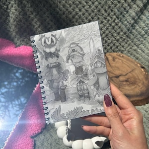 Sketchbook dedicato alla serie Made in Abyss rilegato a mano in carta ecologica - fronte e retro diversa - carta bianca no righe o quadretti