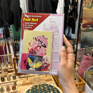 Set di prodotti fanart per amanti di cartoleria - block notes, adesivi e card personalizzate. Realizzato a mano in edizione limitata