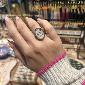 Anello artigianale Anya in acciaio inossidabile creato con frammento di manga originale giapponese - taglia unica regolabile e pezzo unico