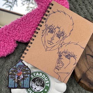 Sketchbook dedicato al manga rilegato a mano in carta ecologica - 2 sticker random in omaggio - carta bianca no righe o quadretti