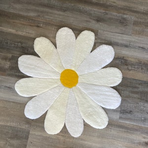 Blumen (Gänseblümchen) getufteter Teppich