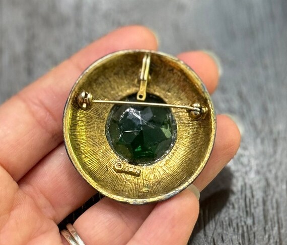 Vintage Jan brooch with lovely green glass center… - image 2