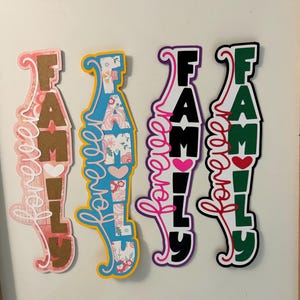 Título de álbum de recortes vertical "Familia para siempre", papel hecho a mano, troquelado perforado