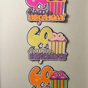 Happy 60th Birthday Scrapbook Titel oder Karte Verschönerung handgeschöpftes Papier durchbohrt sterben Schnitt 60