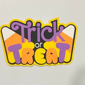 Truco o trato Título del álbum de recortes de Halloween o adorno para hacer tarjetas