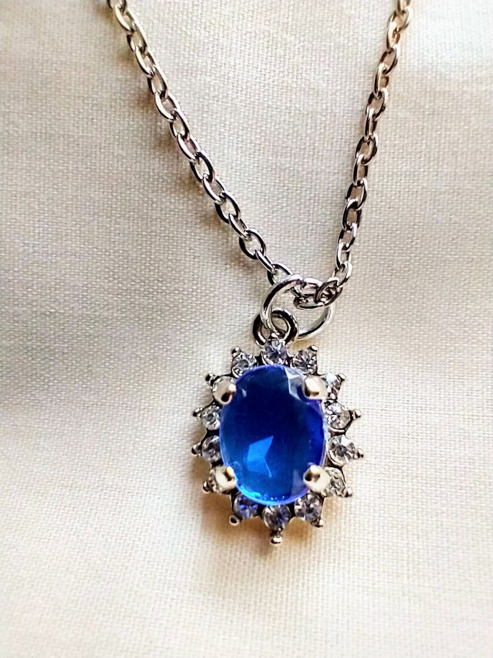 Royal Blue Eye Necklace | Etsy