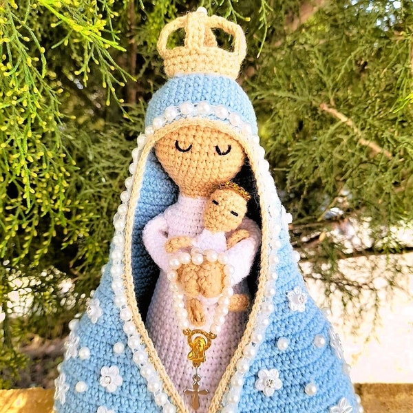 Puppe Santa Maria gehäkelt mit Heilige Maria Medaillon, Jungfrau Maria Puppe, Marienpuppe, Heilige Puppe, Madonna Maria, katholisches Geschenk, Taufe