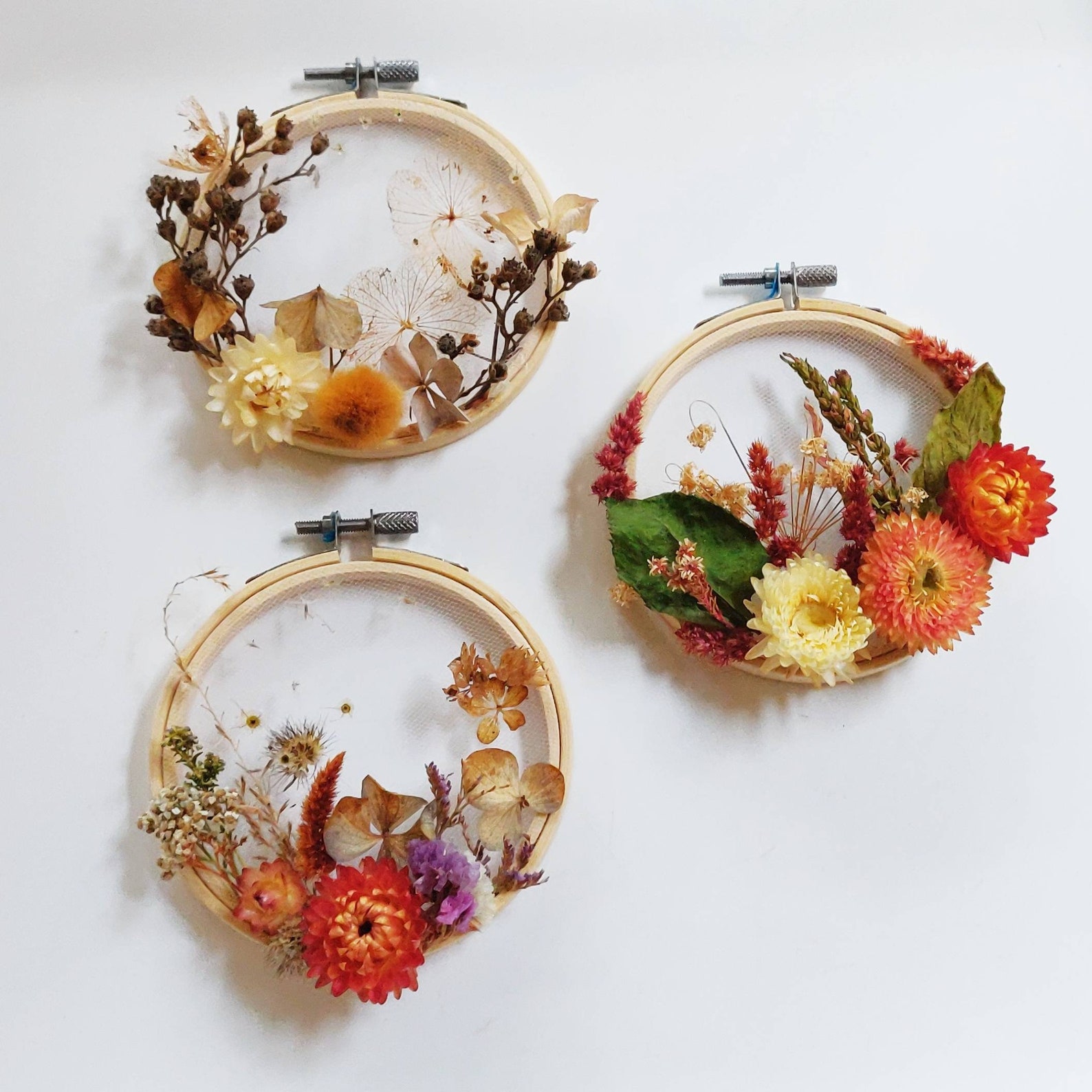 Dried flower wreath on embroidery hoop Etsy