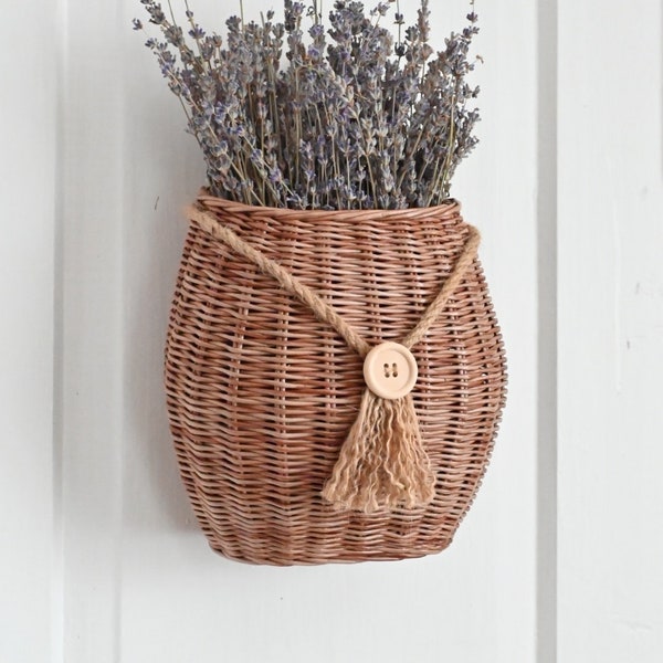 Wicker door basket, Door hanging basket, Flower door basket, Front door basket, door decor, hanging wicker basket, Rustic door basket,