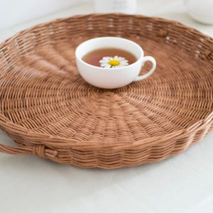 Rond rieten dienblad, dienblad, ontbijtblad, handgemaakt dienblad, keukenblad, rond dienblad, dienblad met handvat