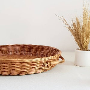Rieten dienblad, keukendecor, handgeweven dienblad, salontafel, rieten dienblad rond, boho dienblad, boho dienblad geweven, dienblad met handvat