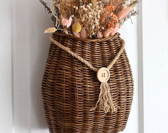 Door hanging basket, Flower door basket, Front door basket, door decor, hanging wicker basket, Rustic door basket,