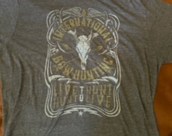 Field and Stream Tee Size XL