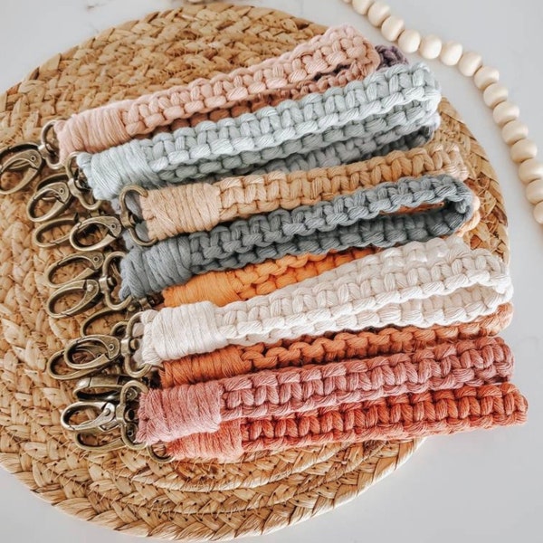 Macrame wristlet keychain/Boho Macrame Wristlet/ stocking stuffer / gift / teacher