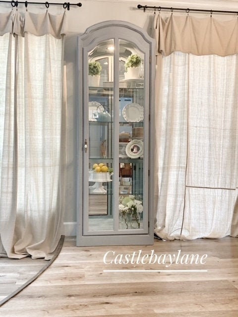 Pulaski Furniture Curio Cabinet - Etsy