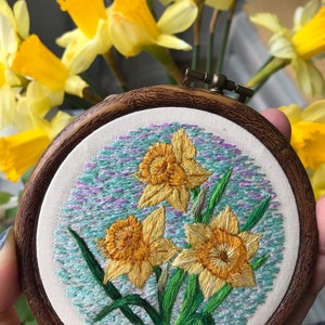 Embroidery daffodil. Embroidery hoop art. Embroidery flowers. Handmade gift.