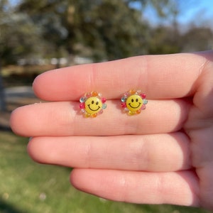 Colorful Smile Face Flower Stud Earrings | Novelty Earrings | Unique Earrings | Fun Earrings | Simple Earring