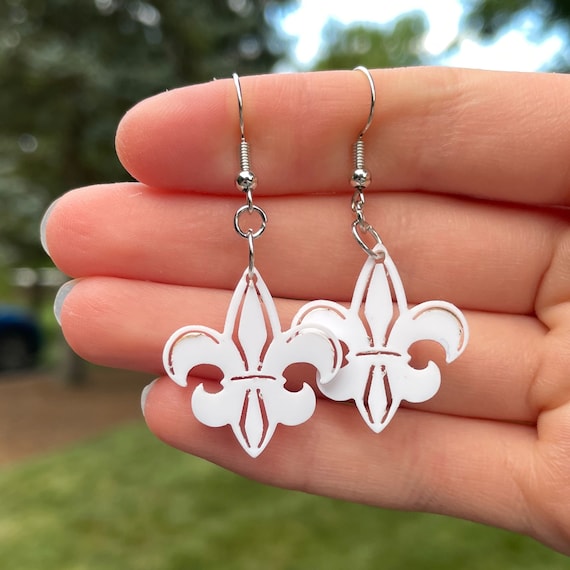 Fleur de lis dangle earrings discount