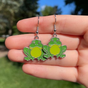 Froggy Dangle Earrings | Novelty Earrings | Unique Earrings | Fun Earrings | Toad Earrings | Animal Earrings | Frog Earrings