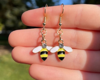 BumbleBee Earrings | Novelty Earrings | Unique Earrings | Fun Earrings | Pretty Earrings | Bee Earrings | Nature Earrings