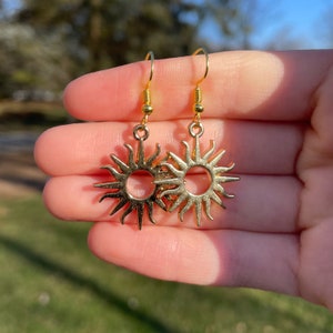 Sunburst Dangle Earrings | Novelty Earrings | Unique Earrings | Pretty Earrings | Dangle Earrings | Whimsical Earrings