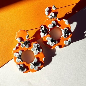 Blumen øreringe, Polymer Clay Ohrringe, orange und grün
