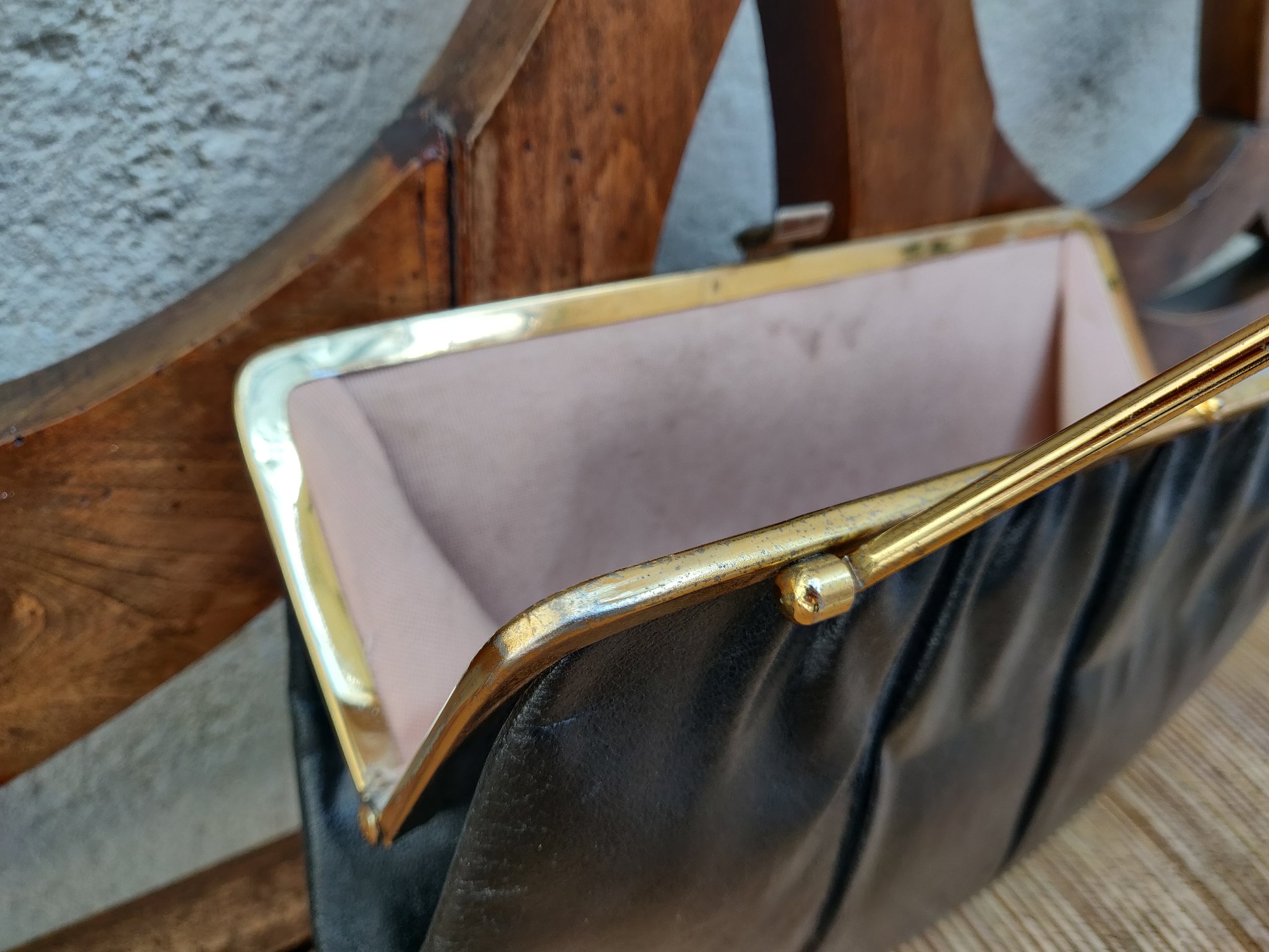 Sac De Soirée Pochette Slim Vintage Années 60 - Cuir Verni Gaufré Italien, Occasion Bon état