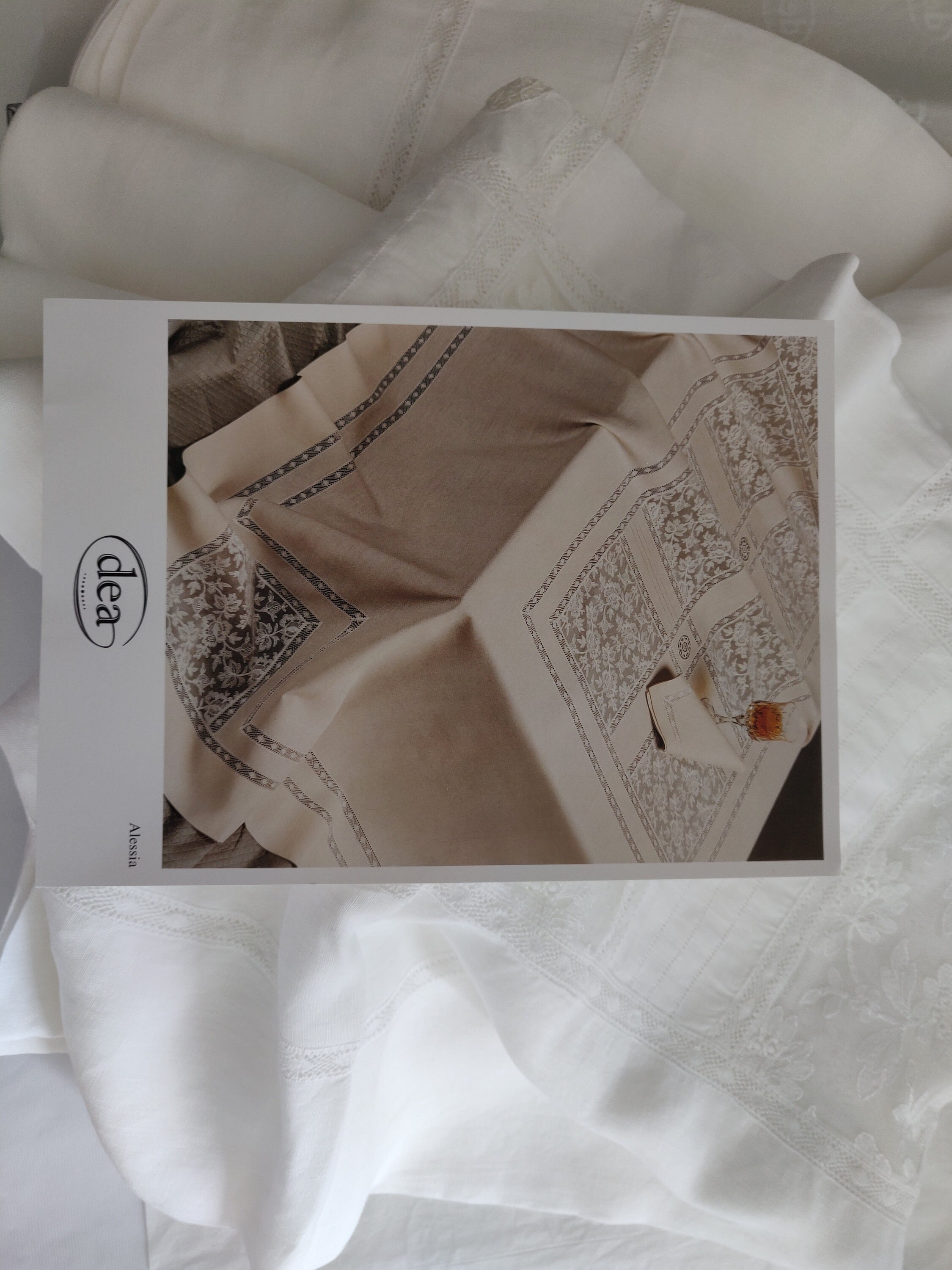 Rectangular Vintage Tablecloth, 12 Linen Napkins, Linen